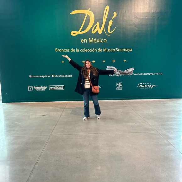 Meet your Posher - Picture 4 of 10